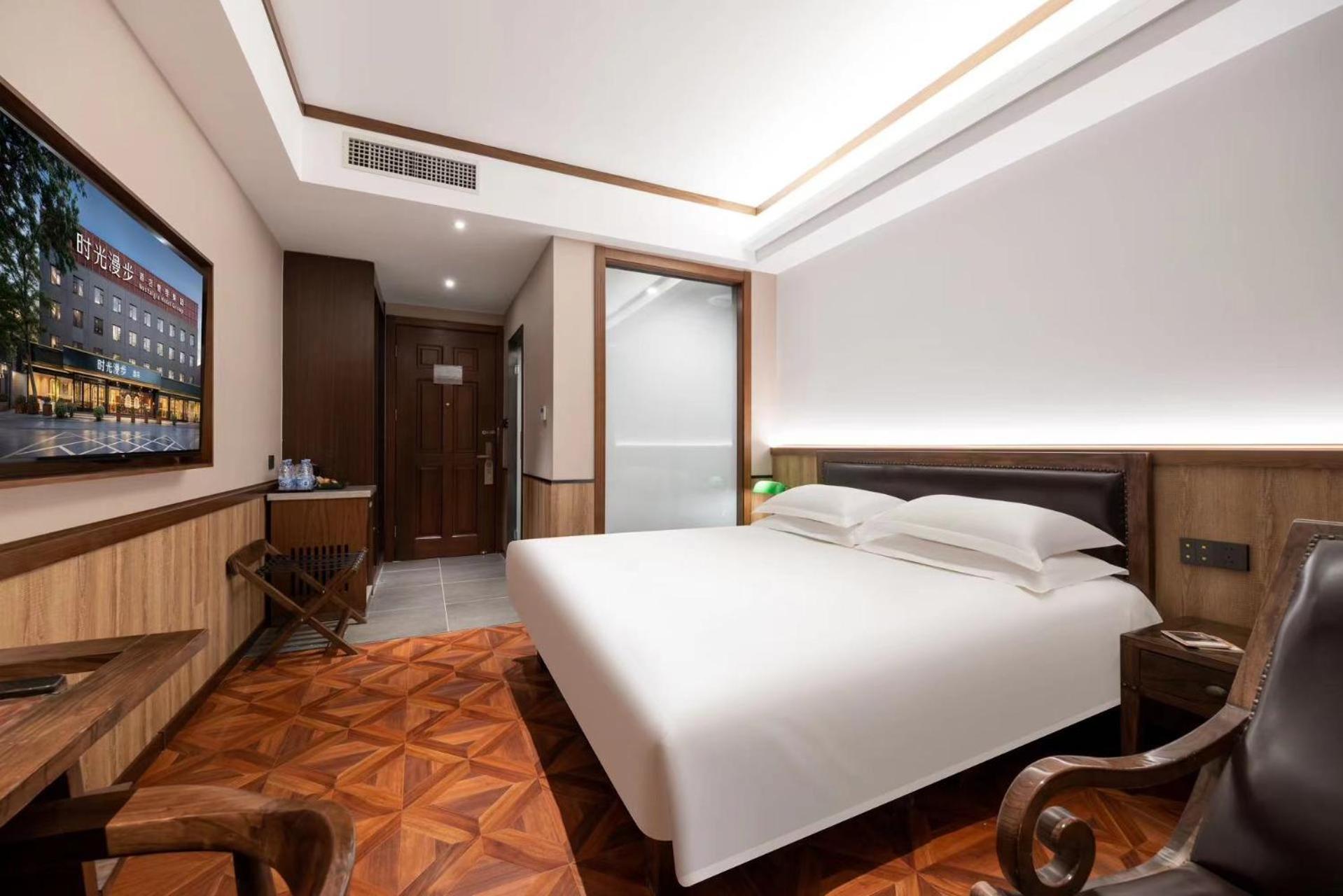 Nost Algia Hotel Near Beijing Panjiayuan Antique Market- Beijing Happy Valley, Cbd, China Zun And Sanlitun, Tian'Anmen Square, Free Ice Cream, Mineral Water, Coffee, Snacks And Laundry Service, Free Gymnastic, English Communication Well Экстерьер фото