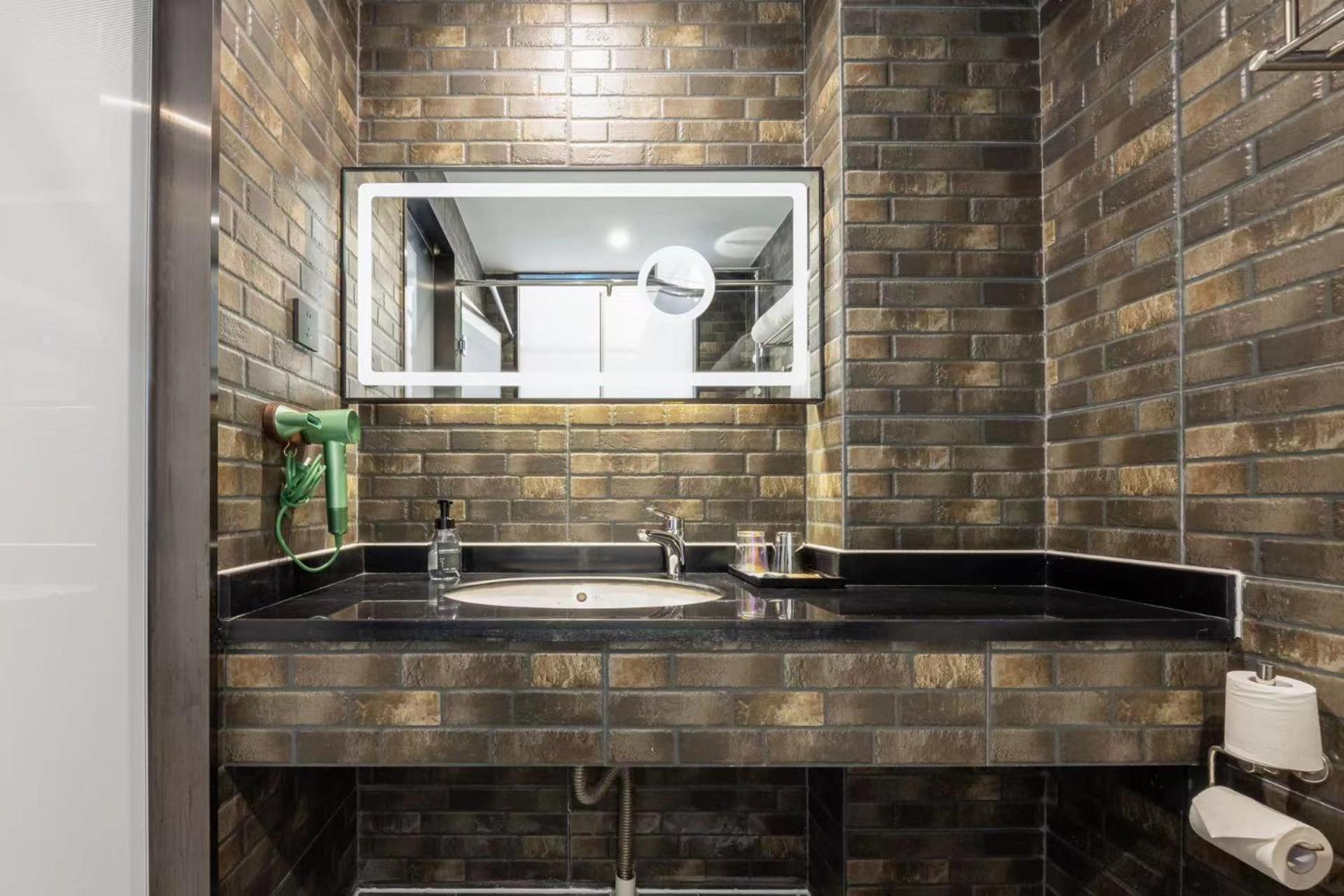 Nost Algia Hotel Near Beijing Panjiayuan Antique Market- Beijing Happy Valley, Cbd, China Zun And Sanlitun, Tian'Anmen Square, Free Ice Cream, Mineral Water, Coffee, Snacks And Laundry Service, Free Gymnastic, English Communication Well Экстерьер фото