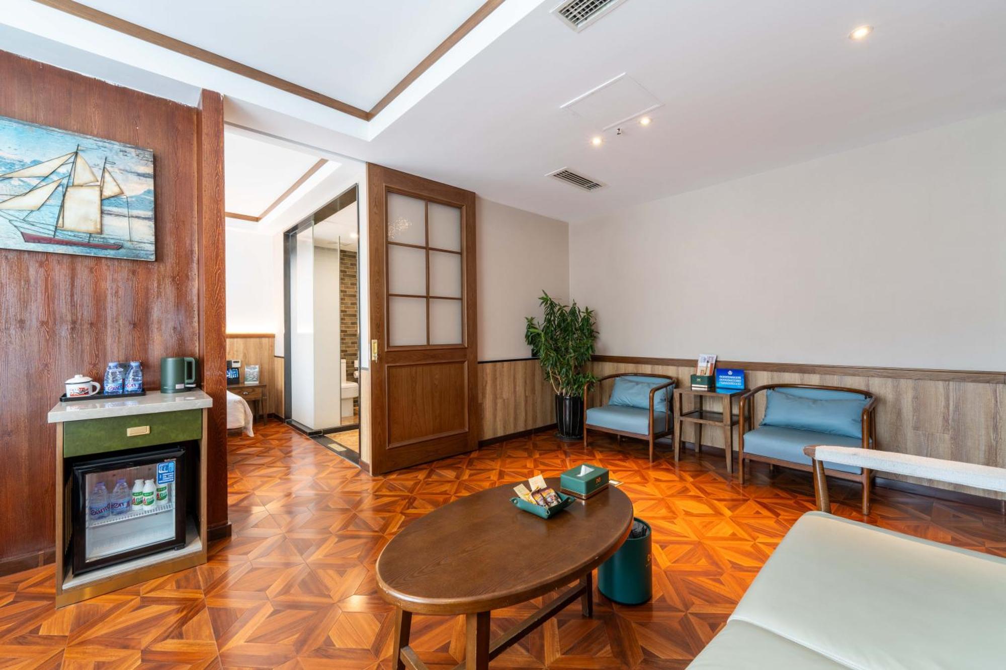 Nost Algia Hotel Near Beijing Panjiayuan Antique Market- Beijing Happy Valley, Cbd, China Zun And Sanlitun, Tian'Anmen Square, Free Ice Cream, Mineral Water, Coffee, Snacks And Laundry Service, Free Gymnastic, English Communication Well Экстерьер фото