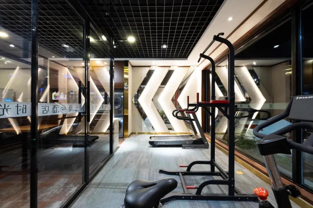 Nost Algia Hotel Near Beijing Panjiayuan Antique Market- Beijing Happy Valley, Cbd, China Zun And Sanlitun, Tian'Anmen Square, Free Ice Cream, Mineral Water, Coffee, Snacks And Laundry Service, Free Gymnastic, English Communication Well Экстерьер фото