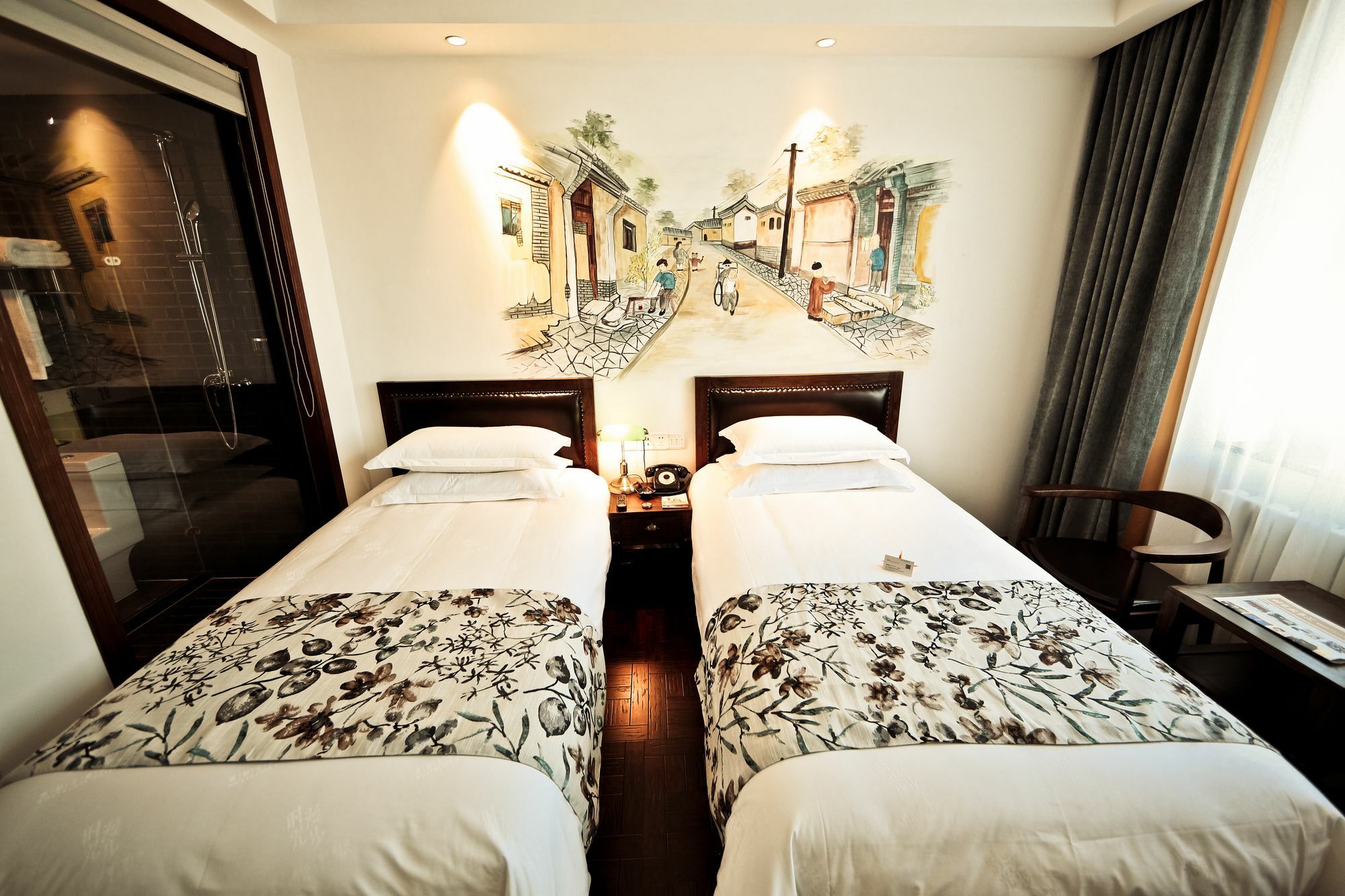 Nost Algia Hotel Near Beijing Panjiayuan Antique Market- Beijing Happy Valley, Cbd, China Zun And Sanlitun, Tian'Anmen Square, Free Ice Cream, Mineral Water, Coffee, Snacks And Laundry Service, Free Gymnastic, English Communication Well Экстерьер фото