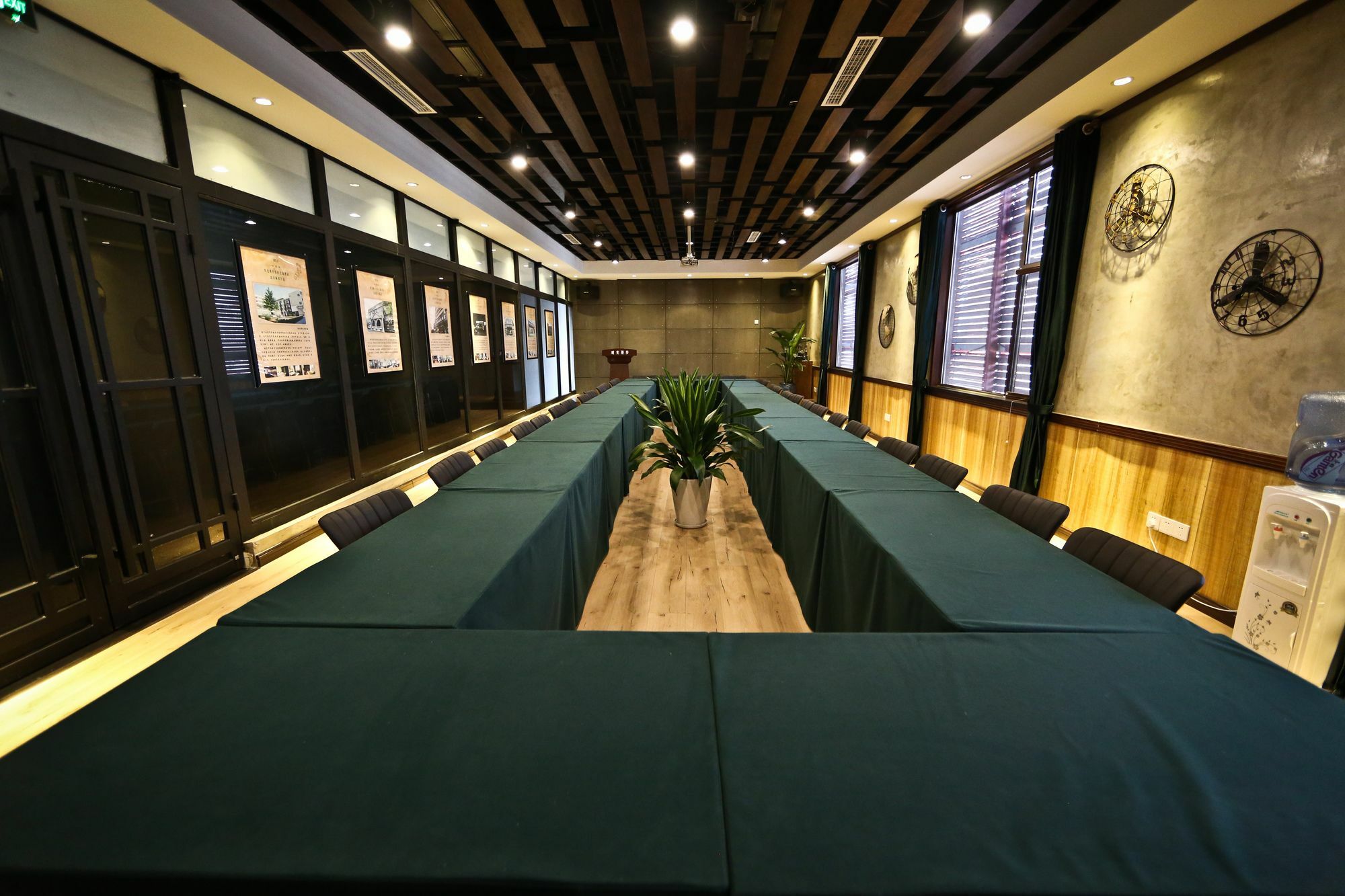 Nost Algia Hotel Near Beijing Panjiayuan Antique Market- Beijing Happy Valley, Cbd, China Zun And Sanlitun, Tian'Anmen Square, Free Ice Cream, Mineral Water, Coffee, Snacks And Laundry Service, Free Gymnastic, English Communication Well Экстерьер фото