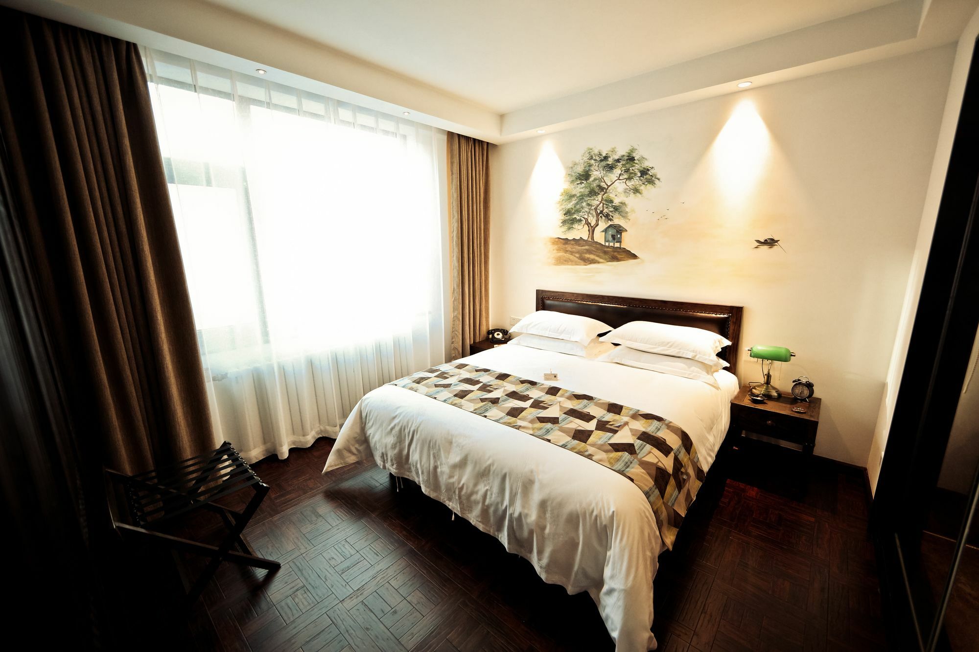 Nost Algia Hotel Near Beijing Panjiayuan Antique Market- Beijing Happy Valley, Cbd, China Zun And Sanlitun, Tian'Anmen Square, Free Ice Cream, Mineral Water, Coffee, Snacks And Laundry Service, Free Gymnastic, English Communication Well Экстерьер фото