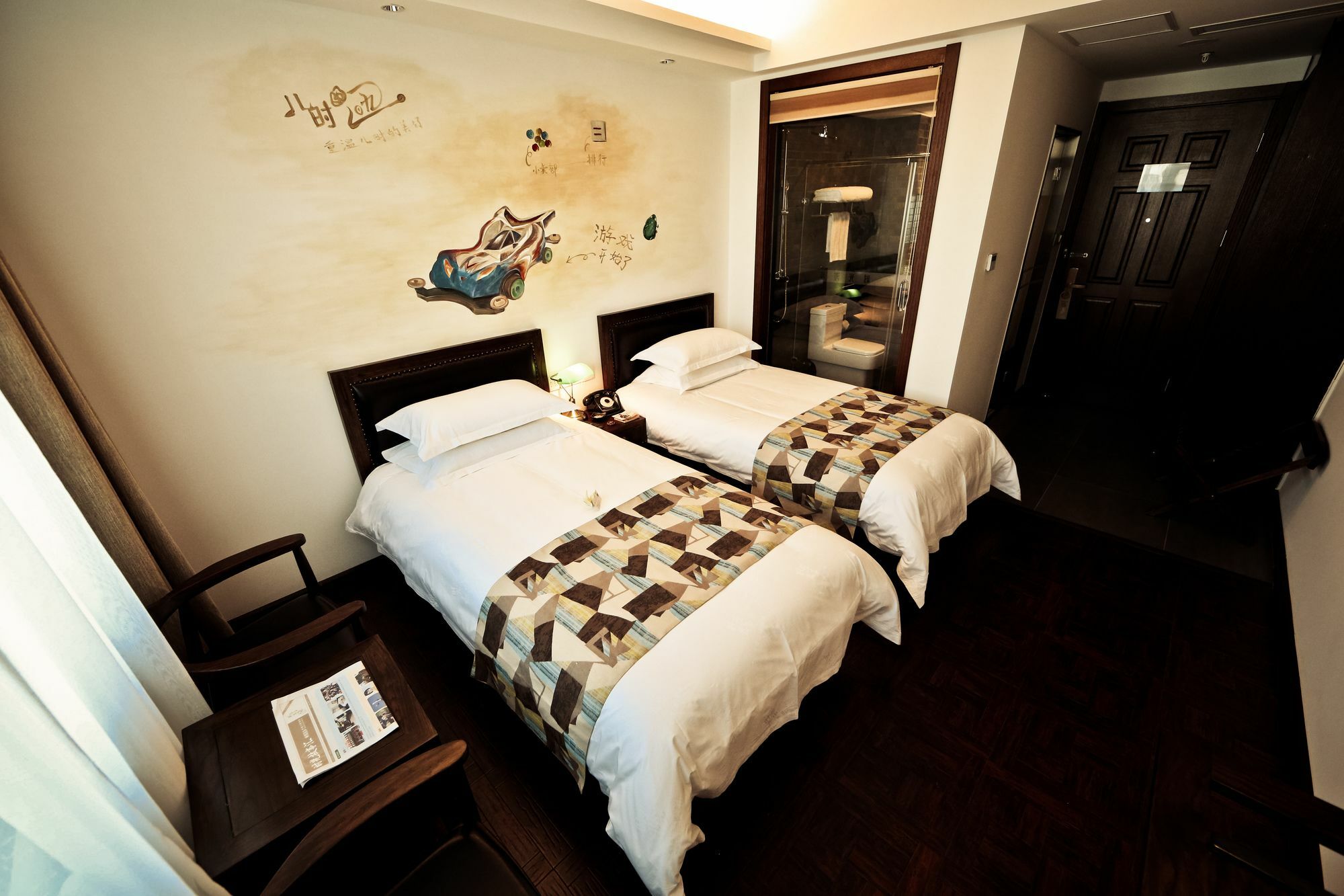 Nost Algia Hotel Near Beijing Panjiayuan Antique Market- Beijing Happy Valley, Cbd, China Zun And Sanlitun, Tian'Anmen Square, Free Ice Cream, Mineral Water, Coffee, Snacks And Laundry Service, Free Gymnastic, English Communication Well Экстерьер фото